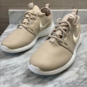 Women’s Nike Roshe 2 SI Size 9.5 (SOLD)